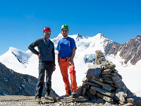 Nach einigem auf und ab auf dem Grat stehen wir nun auf dem Gross Bigerhorn (3626 m), wo es endlich für ein Gipfelfoto reicht. : Balfrin, Bordierhütte SAC