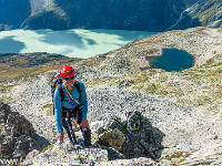 Das Klettern ist so schön, dass ich das Fotografieren fast vergesse. Kletterpartner ist mein "alter" Bergkamerad Franz. : Bergsee, Bergseehütte, Bergseeschijen, Göscheneralpsee, Südgrat, klettern