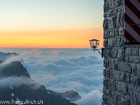 Nebelmeer unter der Blüemlisalphütte. : Blüemlisalphütte, Hohtürli, SAC, Sonnenuntergang