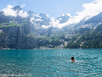 Ein erfrischendes Bad im Oeschinensee. : Denise, Hohtürli, Oeschinensee, schwimmen