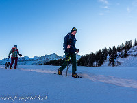 Bei Hinter Chulm entscheiden wir, etwas Richtung Surenenpass anzusteigen. : Schneeschuhtour Brüsti