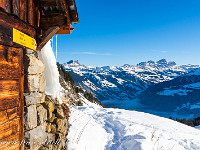 Bei der Alp Chäserli (1676 m) ist für heute jedoch Schluss, wir wollen wieder um die Mittagszeit zuhause sein. : Schneeschuhtour Brüsti