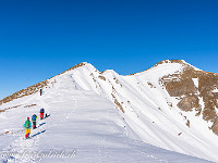 Endlich Sonne - und auch der Gipfel ist nicht mehr fern. : Schneeschuhtour Chaiserstuhl
