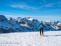 Auf dem Chaiserstuel (2400 m), hinten links der Sättelistock (2637 m) und die Walenstöcke : Schneeschuhtour Chaiserstuhl