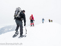 Anderntags, die letzten Meter zum Chistihubel (2216 m) stehen bevor. : Schneeschuhtour Chistihubel Kiental Griesalp OGH