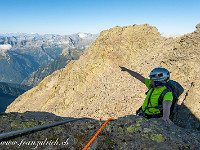 Die Fernsicht ist fantastisch: Tessiner, Bündner, Urner, Berner, Walliser Alpen, sogar den Mont Blanc machen wir weit hinten aus. : Cresta dei Tre Corni, Pizzo Campo Tencia, Pizzo Crozlina