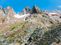 Auch die Trifthütte (2520 m) ist ein wahres Schmuckstück in wilder und einsamer Umgebung. : Dammastock