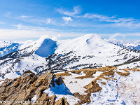 Links der Chli Fürstein, rechts der Fürstein (2039 m). : Fürstein, Schnee, Schneeschuhtour, Winter