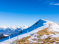 Auf dem Rückweg zum Rickhubel treffe ich doch noch wenige Leute an. : Fürstein, Schnee, Schneeschuhtour, Winter