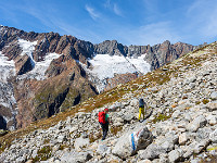 Der Weg ist gut markiert und führt in weiten Teilen über Felsblöcke. : Bergseehütte - Chelenalphütte, Göscheneralp