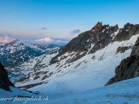 Nach einer geruhsamen Nacht befinden wir uns um 6.15 Uhr bereits auf dem Sidelengletscher. : Galenstock