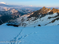 Blick zum Gross Furkahorn (3167 m, rechts) und Furkapass. : Galenstock