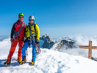 Gipfelfoto mit mir (links) und Andreas. : Galenstock