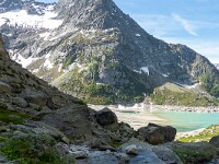 Wir befinden uns im Aufstieg zur Gelmerhütte SAC (2412 m), um andertags die Gelmerhörner zu überschreiten. : Gelmerhütte, Mittagfluh