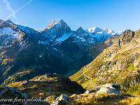 Sonnenaufgang bei der Sustlihütte SAC (2257 m). : Grassen 2021