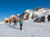 Der nächste Morgen ist etwas klarer, Abmarsch um 8.00 Uhr. : Schneeschuhtour Grialetsch
