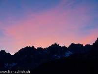 Zarte Farben überspannen die Zacken des Sidelengrats. : Furkapass, Gross Muttenhorn