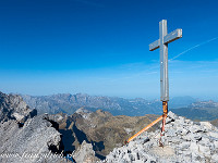 Geschafft - das Gipfelkreuz auf dem Gross Ruchen, auf 3137 m!
