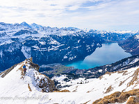 Welch' herrliche Aussicht uns da oben erwartet! : Schneeschuhtour Höch Gumme
