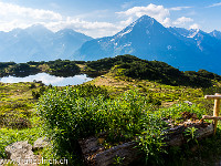 Bei der Sunniggrathütte mache ich kurz Pause. Stolz thront der majestätische Bristen über dem Urnertal. : Jakobiger Leutschachhütte Arnisee