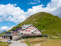 Beim Bärghuis Jochpass ist die Tour beendet. : Klettersteig Graustock Engelberg