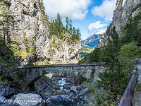 Der Lötschenpass ist ein 2690 m  hoher Alpenübergang zwischen Kandersteg und dem Lötschental, der schon zur Römerzeiten begangen war. Gestartet wird in Kandersteg, von wo ein kurzer steiler Anstieg entlang der Kander durch die Klus in das wildromantische Gasteretal führt. : Lötschenpass