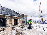 Geschafft - wir sind bei der Lötschenpasshütte angekommen, auf 2690 m. : Lötschenpass