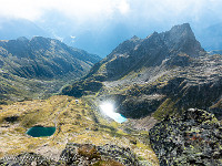 Tiefblick zum Obersee (links) und Nidersee. : Mäntliser