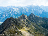 Ruchen (2628 m),  Jakobiger (2505 m) und Ruchälplistock (2476 m). : Mäntliser