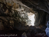 Eingangshalle. : Mondmilchloch, Pilatus