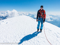 Endlich geschafft: Müde und glücklich stehen wir auf dem Gipfel des Mont Blanc. Weiter geht es nimmer... : Gipfel, Mont Blanc, Urs Steiner