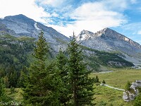 Links der Altels (3630 m), der bis vor ein paar Jahren noch eine weisse Schneekappe trug. : Obers Tatelishore 2026