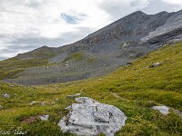 Bei P. 1872 überquere ich den Schwarzbach und steige via Sagiwald zur Sagiweid, wo der Blick zum Unter Tatelishorn (links) und zum Ober Tatelishorn frei wird. : Obers Tatelishore 2026