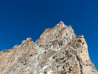 Blick zurück zur Gabel (links) und zum Gipfel des Zinalrothorns. : Obergabelhorn, Zinalrothorn