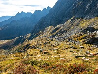 Tief unten der Lago di Prato (2056 m). : Passo Sassello, Passo dei Sassi