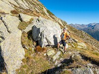 Auf dem Passo Sassello (2336 m). Jemand hat eine Kamera mit Solarmodul (oben links) installiert ... : Passo Sassello, Passo dei Sassi