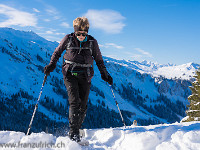 Weit hinten winken uns drei bekannte Berner Eisriesen zu. : Biet, OGH, Piet, Schneeschuhtour