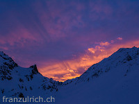 Morgenrot über dem Chrüzlipass : Schneeschuhtour Etzlihütte Piz Giuf Franz Grüter