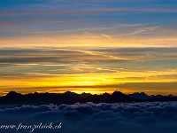 Jeden Augenblick geht die Sonne auf. : Capanna Al Legn, Gridone