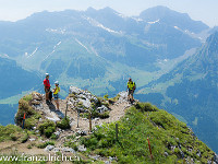 Es hat noch zwei weitere Klettersteige auf dem Brunni: Brunnistöckli (für Anfänger) und der Zittergrat - der Name sagt schon alles... : Klettersteig Rigidalstock Engelberg 2015 mit Simon