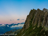 Morgenstimmung mit Lochberg (3078 m, ganz links), Dammakette und Meiggelengrat (Vordergrund). : Rohrspitzli, Salbithütte