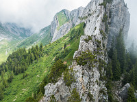 Und hier ist es: Diese Stelle ist wirklich scharf wie ein Messer, aber gute Griffe und Tritte führen darüber hinweg. : Pilatus, Ruessiflue