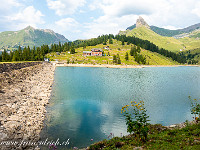 Bannalpsee mit gleichnamigem Berggasthaus. : Grosser Sättelistock