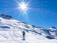 Für den Abstieg nehmen wir den direkten Weg westlich der Siwellen. : Schneeschuhtour Schilt