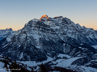 Die Sonne küsst den Glärnisch... : OGH, Schilt, Schneeschuhtour, Winter