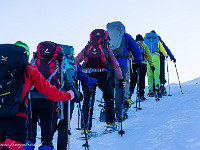Auffi gehts in gemächlichem Schritt. : OGH, Schilt, Schneeschuhtour, Winter
