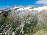 Die Sicht auf die gegenüber liegende Bergkette mit Bergseeschijen, Schijenstock ist fantastisch. Das ist der Zeitpunkt, bei welchem ich mit der Idee zur Besteigung des Schijenstocks infiziert werde (was bereits wenige Wochen später in Erfüllung geht). : Sustenpass-Sustenjoch-Voralphütte-Salbitbrücke-Salbithütte