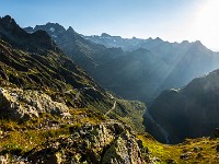 Meiental mit der Sustenpass-Strasse. : Sustenlochspitz