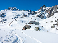 Die Albert Heim-Hütte SAC liegt auf 2543 m und wurde im 2018 völlig erneuert. : Schneeschuhtour, Winter