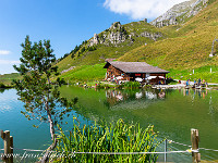 Kneippen und Baden im Härzlisee. : Walenpfad